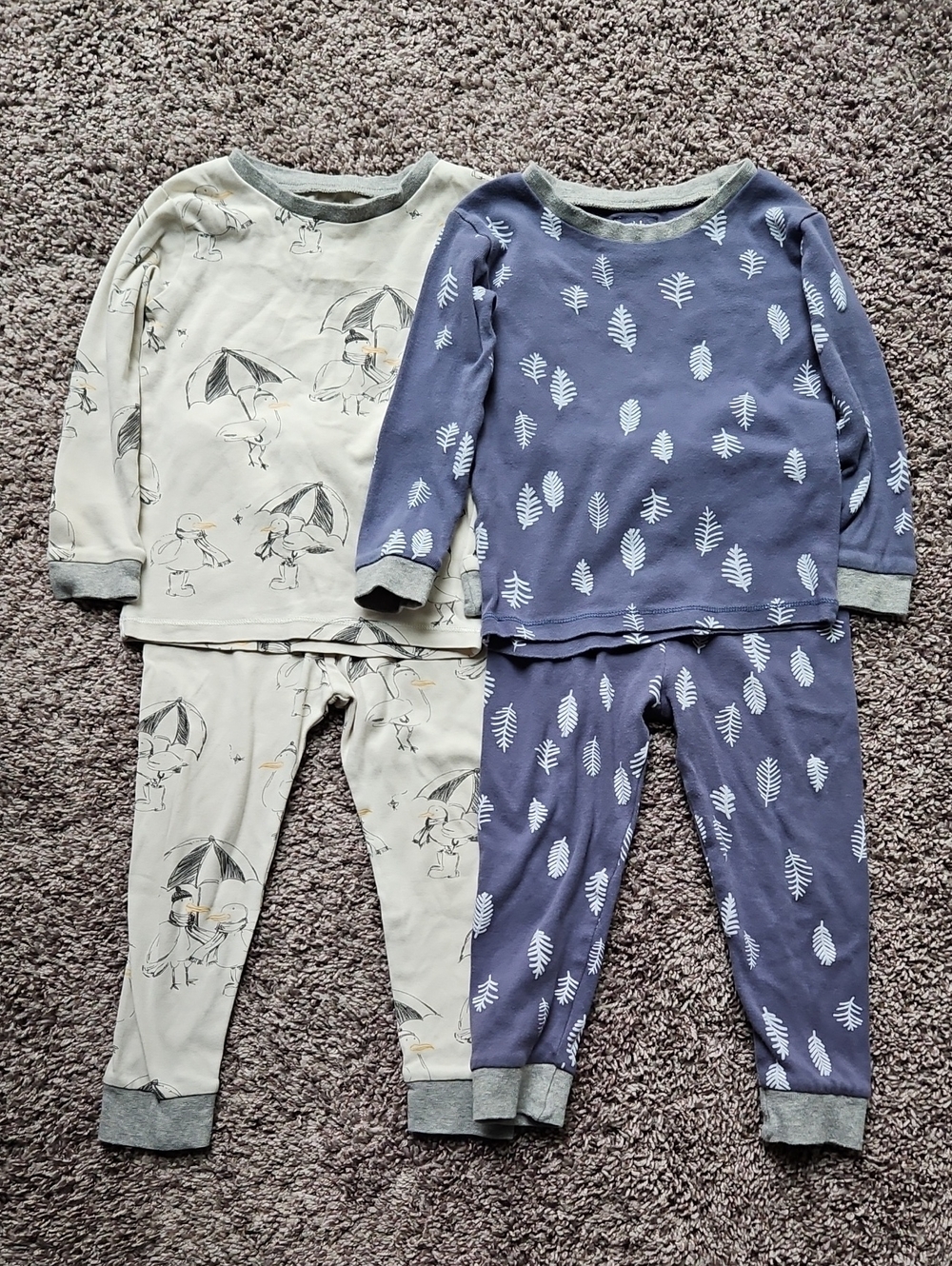 Bundle of 2 GUC Organic Cotton Burt's Bees Kids Winter Pajamas Size 2T